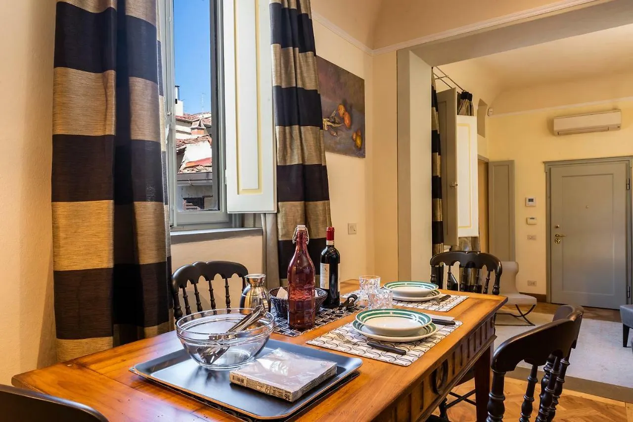 Apartments Florence - Elegant Giotto 0*,  إيطاليا
